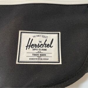 Herschel Supply Co. Brand Shoulder Strap Laptop Bag